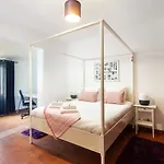 فيلة Privilege Casa Da Videira With Swimming Pool, Quelfes - *