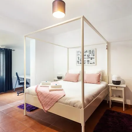 Willa Privilege Casa Da Videira With Swimming Pool, Quelfes - *