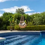 Privilege Casa Da Videira With Swimming Pool, Quelfes - Willa
