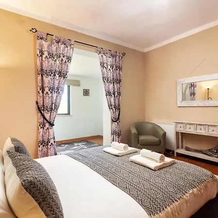 Privilege Casa Da Videira With Swimming Pool, Quelfes - Villa *