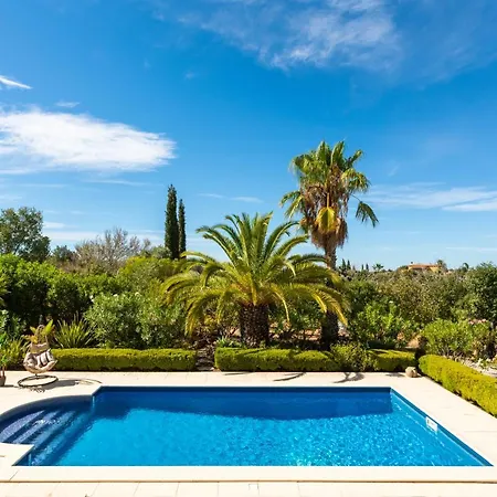 Privilege Casa Da Videira With Swimming Pool, Quelfes -