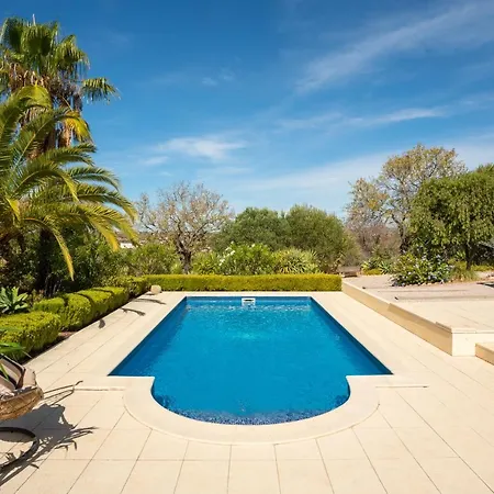 Privilege Casa Da Videira With Swimming Pool, Quelfes - Villa *