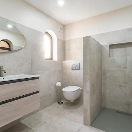 别墅 Privilege Casa Da Videira With Swimming Pool, Quelfes -
