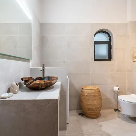 Privilege Casa Da Videira With Swimming Pool, Quelfes -