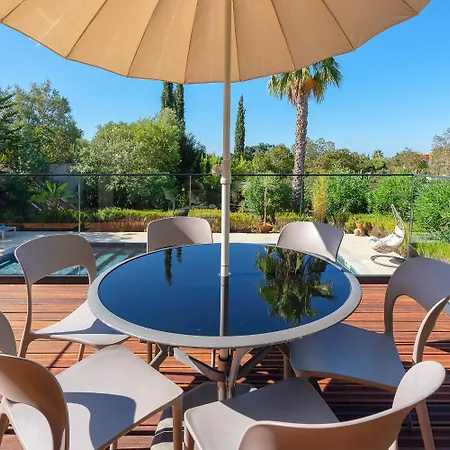 别墅 Privilege Casa Da Videira With Swimming Pool, Quelfes -
