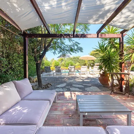 别墅 Privilege Casa Da Videira With Swimming Pool, Quelfes - *