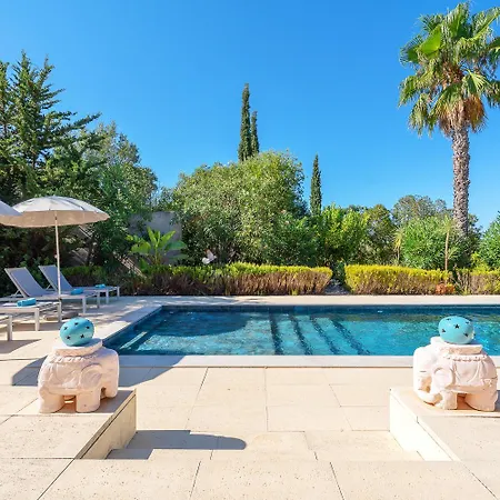 Privilege Casa Da Videira With Swimming Pool, Quelfes - 别墅