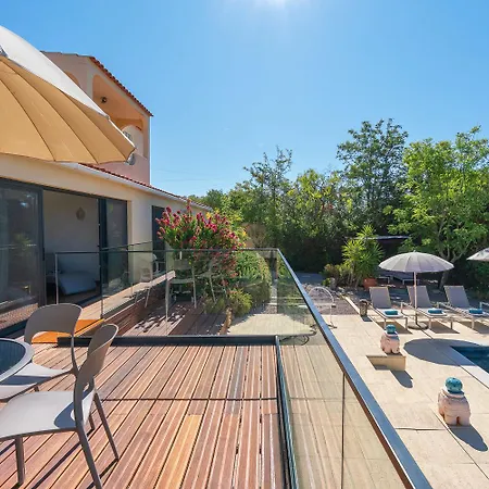 Privilege Casa Da Videira With Swimming Pool, Quelfes -