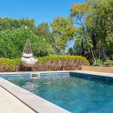 Privilege Casa Da Videira With Swimming Pool, Quelfes - *