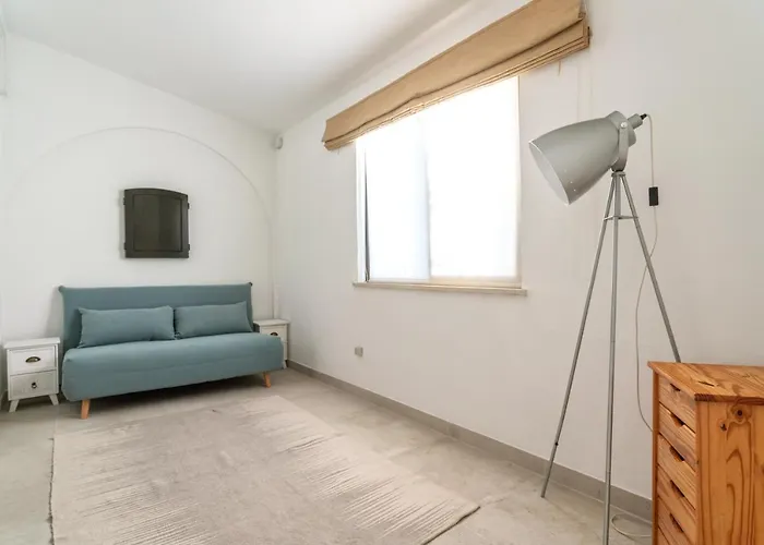 Privilege Casa Da Videira With Swimming Pool, Quelfes - Villa *