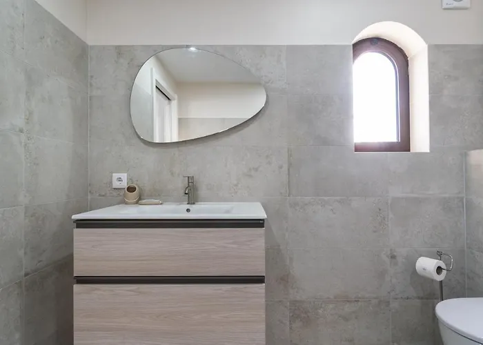 Villa Privilege Casa Da Videira With Swimming Pool, Quelfes - Olhão