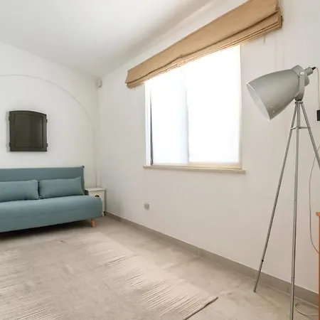 Privilege Casa Da Videira With Swimming Pool, Quelfes - Вилла *