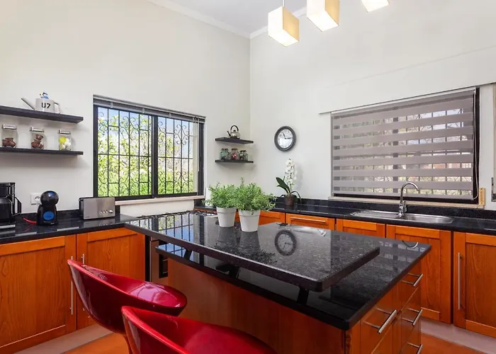 Willa Privilege Casa Da Videira With Swimming Pool, Quelfes - Olhão